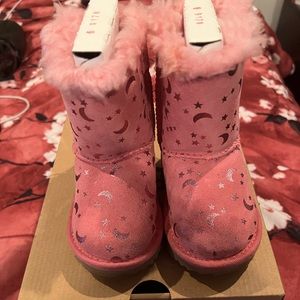 UGG Kids 6 NEW Bailey Bow Moon and Stars Pink brand new